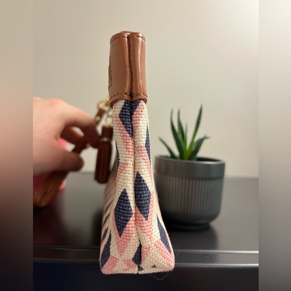 Spartina 449 Barbee Tassel Wristlet Linen/Leather Colorful Convenient Geometric - Picture 6 of 10